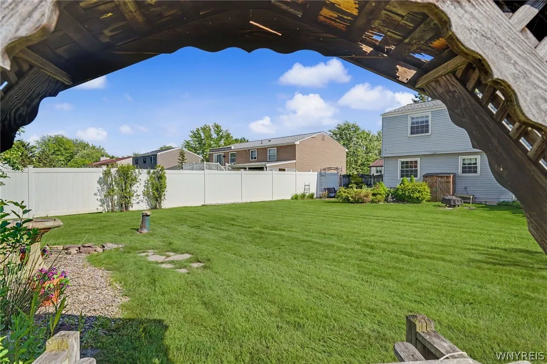 8 Vermont Place, West Seneca, New York 14224, West Seneca, New York 14224, 3 Bedrooms Bedrooms, 6 Rooms Rooms,1 BathroomBathrooms,Residential,For Sale,8 Vermont Place, West Seneca, New York 14224,0,B1683016