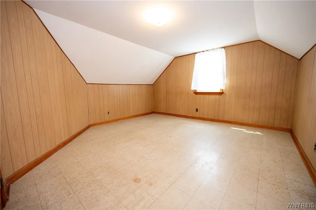 44 Warren Avenue, West Seneca, New York 14224, West Seneca, New York 14224, 4 Bedrooms Bedrooms, 7 Rooms Rooms,1 BathroomBathrooms,Residential,For Sale,44 Warren Avenue, West Seneca, New York 14224,0,B1685312