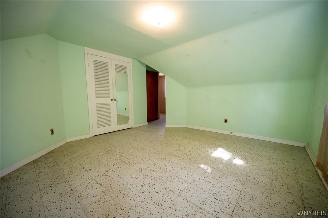 44 Warren Avenue, West Seneca, New York 14224, West Seneca, New York 14224, 4 Bedrooms Bedrooms, 7 Rooms Rooms,1 BathroomBathrooms,Residential,For Sale,44 Warren Avenue, West Seneca, New York 14224,0,B1685312