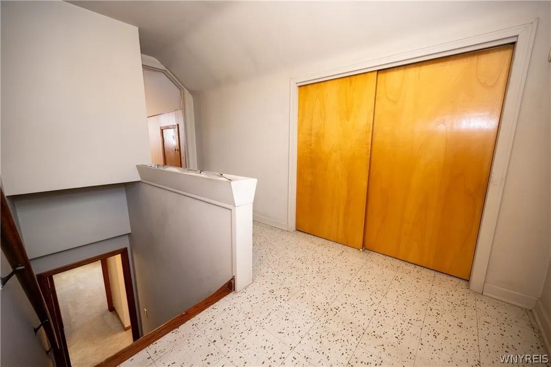 44 Warren Avenue, West Seneca, New York 14224, West Seneca, New York 14224, 4 Bedrooms Bedrooms, 7 Rooms Rooms,1 BathroomBathrooms,Residential,For Sale,44 Warren Avenue, West Seneca, New York 14224,0,B1685312