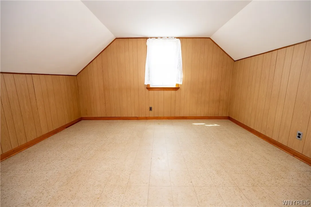 44 Warren Avenue, West Seneca, New York 14224, West Seneca, New York 14224, 4 Bedrooms Bedrooms, 7 Rooms Rooms,1 BathroomBathrooms,Residential,For Sale,44 Warren Avenue, West Seneca, New York 14224,0,B1685312