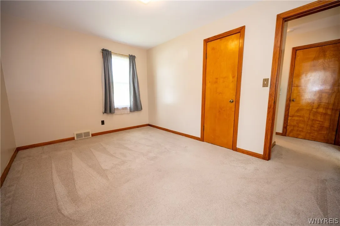 44 Warren Avenue, West Seneca, New York 14224, West Seneca, New York 14224, 4 Bedrooms Bedrooms, 7 Rooms Rooms,1 BathroomBathrooms,Residential,For Sale,44 Warren Avenue, West Seneca, New York 14224,0,B1685312