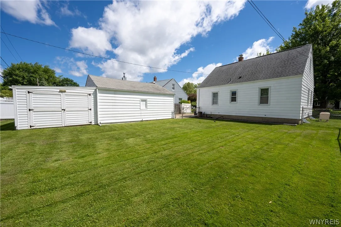 44 Warren Avenue, West Seneca, New York 14224, West Seneca, New York 14224, 4 Bedrooms Bedrooms, 7 Rooms Rooms,1 BathroomBathrooms,Residential,For Sale,44 Warren Avenue, West Seneca, New York 14224,0,B1685312