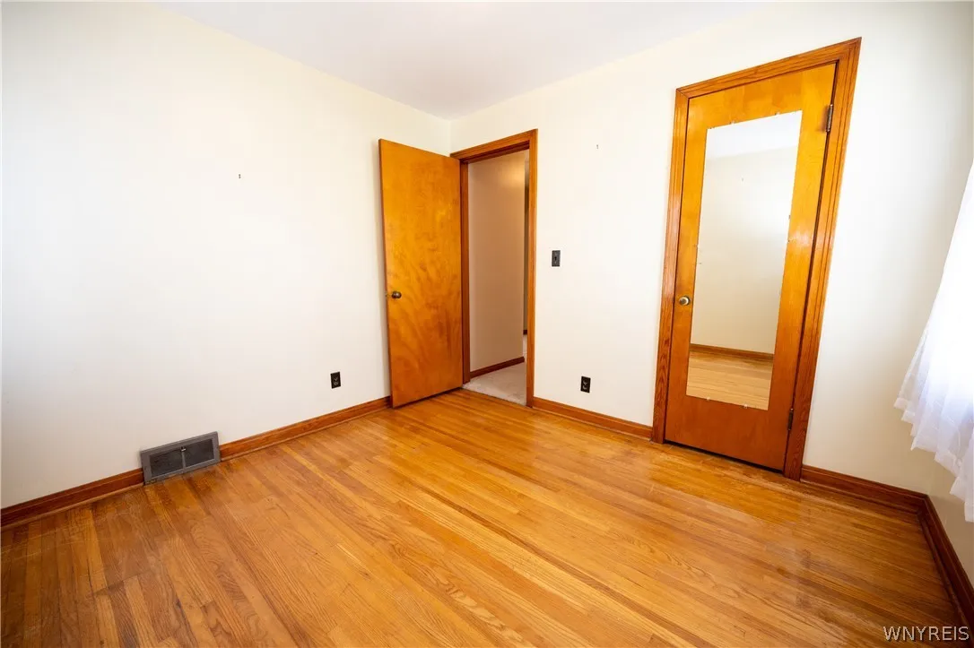 44 Warren Avenue, West Seneca, New York 14224, West Seneca, New York 14224, 4 Bedrooms Bedrooms, 7 Rooms Rooms,1 BathroomBathrooms,Residential,For Sale,44 Warren Avenue, West Seneca, New York 14224,0,B1685312
