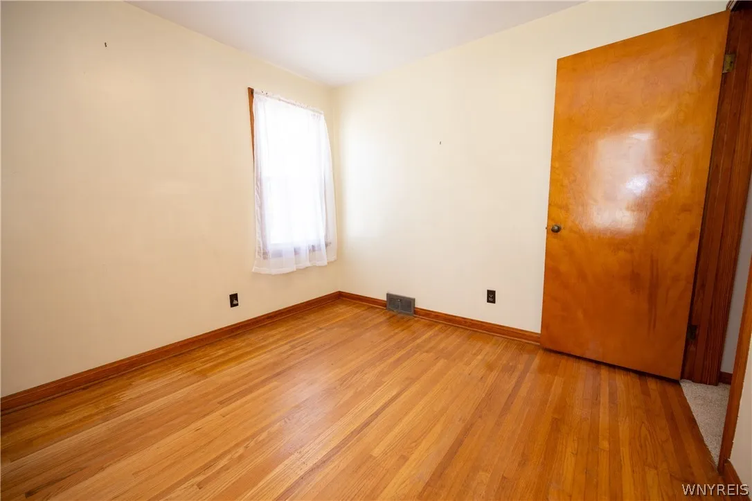 44 Warren Avenue, West Seneca, New York 14224, West Seneca, New York 14224, 4 Bedrooms Bedrooms, 7 Rooms Rooms,1 BathroomBathrooms,Residential,For Sale,44 Warren Avenue, West Seneca, New York 14224,0,B1685312