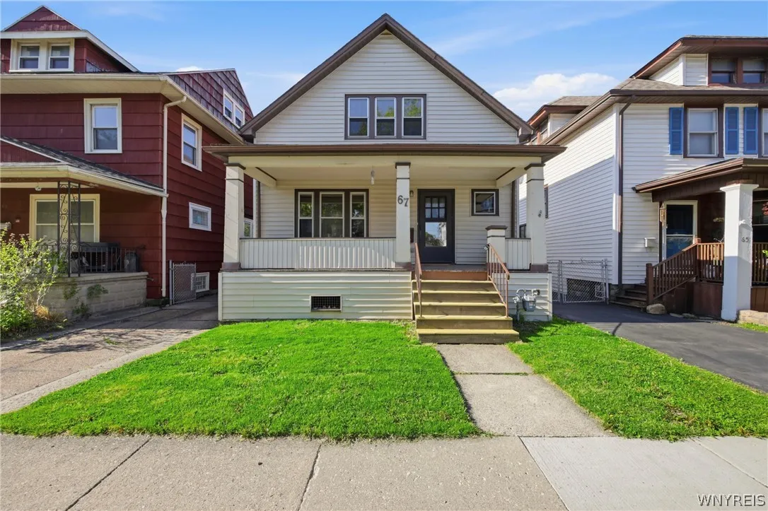 67 East Hazeltine Avenue, Tonawanda, New York 1421, Tonawanda, New York 14217, 3 Bedrooms Bedrooms, 8 Rooms Rooms,1 BathroomBathrooms,Residential,For Sale,67 East Hazeltine Avenue, Tonawanda, New York 1421,0,B1685696