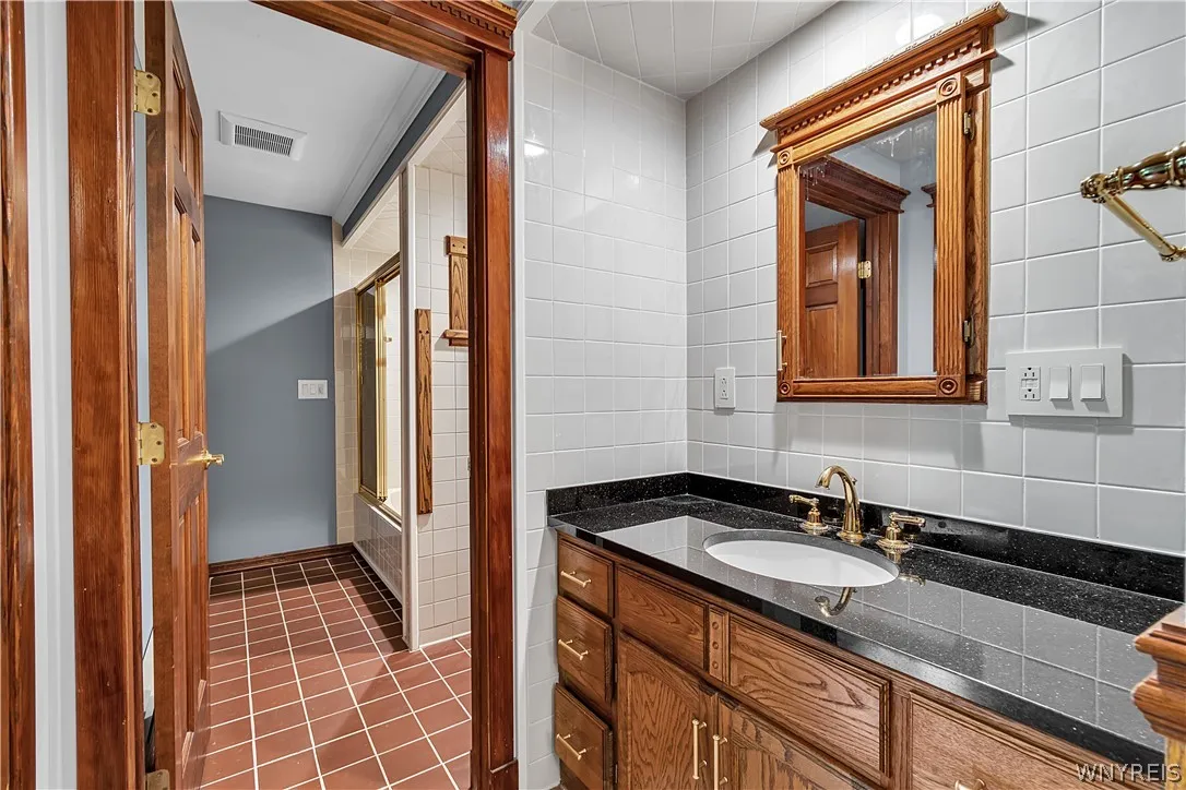5th Full Bathroom on 2nd Floor