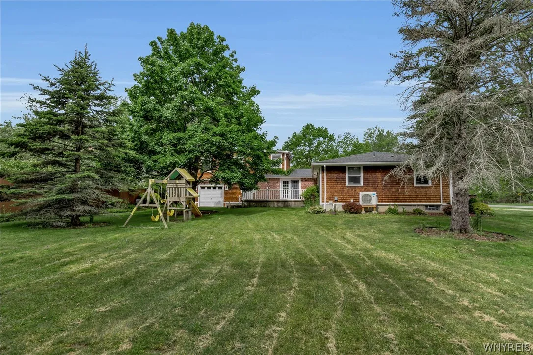 8165 Miles Road, Clarence, New York 14051, Clarence, New York 14051, 5 Bedrooms Bedrooms, 10 Rooms Rooms,5 BathroomsBathrooms,Residential,For Sale,8165 Miles Road, Clarence, New York 14051,0,B1686265