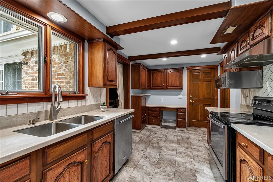 8165 Miles Road, Clarence, New York 14051, Clarence, New York 14051, 5 Bedrooms Bedrooms, 10 Rooms Rooms,5 BathroomsBathrooms,Residential,For Sale,8165 Miles Road, Clarence, New York 14051,0,B1686265