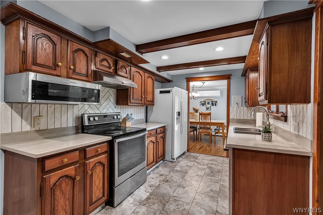 8165 Miles Road, Clarence, New York 14051, Clarence, New York 14051, 5 Bedrooms Bedrooms, 10 Rooms Rooms,5 BathroomsBathrooms,Residential,For Sale,8165 Miles Road, Clarence, New York 14051,0,B1686265
