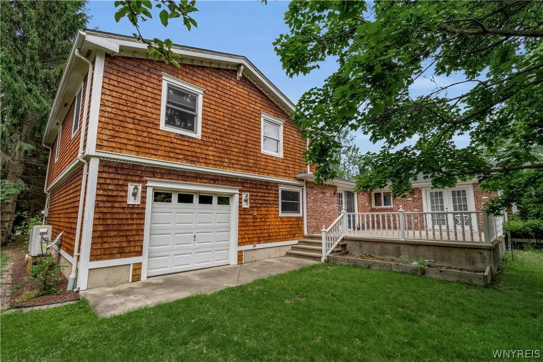 8165 Miles Road, Clarence, New York 14051, Clarence, New York 14051, 5 Bedrooms Bedrooms, 10 Rooms Rooms,5 BathroomsBathrooms,Residential,For Sale,8165 Miles Road, Clarence, New York 14051,0,B1686265