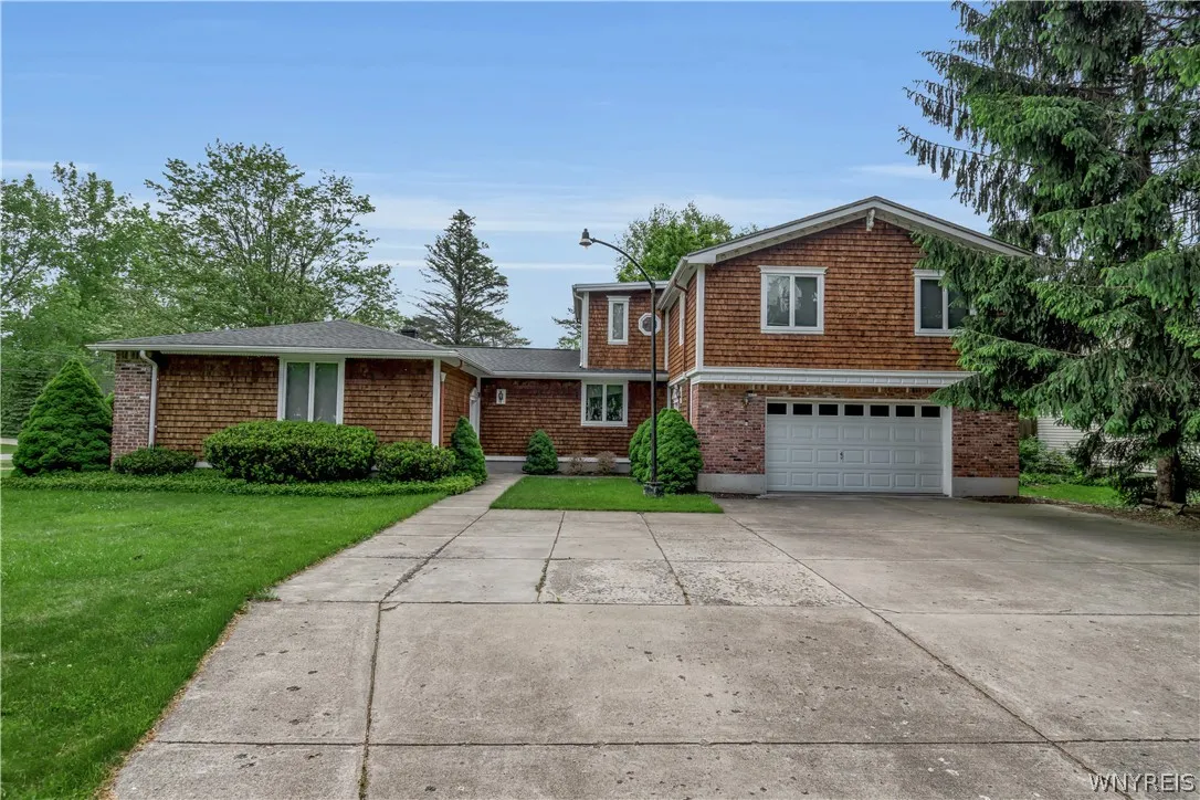 8165 Miles Road, Clarence, New York 14051, Clarence, New York 14051, 5 Bedrooms Bedrooms, 10 Rooms Rooms,5 BathroomsBathrooms,Residential,For Sale,8165 Miles Road, Clarence, New York 14051,0,B1686265