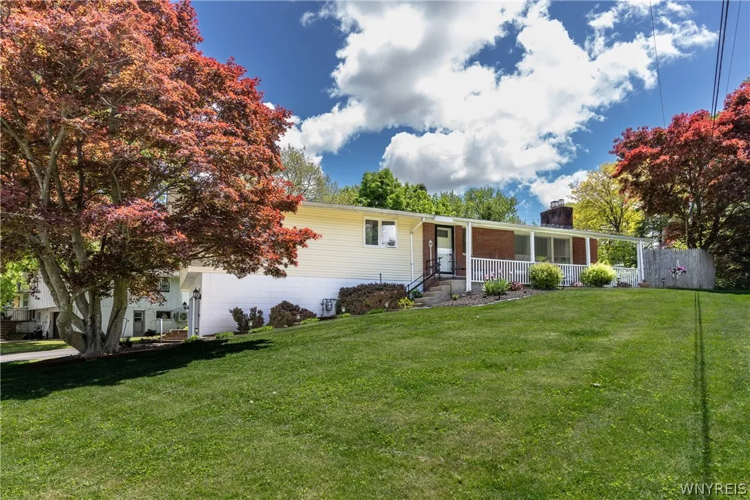 8667 Bonview, Clarence, New York 14221, Clarence, New York 14221, 4 Bedroom Bedrooms, 8 Room Rooms,1 BathroomBathrooms,Residential,Closed,8667 Bonview, Clarence, New York 14221,0,B1685181