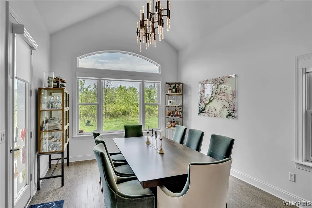 5687 Creekwood Court West, Clarence, New York 1405, Clarence, New York 14051, 3 Bedroom Bedrooms, 8 Room Rooms,2 BathroomBathrooms,Residential,Closed,5687 Creekwood Court West, Clarence, New York 1405,0,B1685867