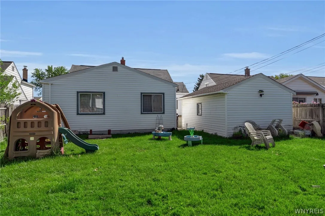39 Leawood Drive, Tonawanda, New York 14150, Tonawanda, New York 14150, 3 Bedrooms Bedrooms, 6 Rooms Rooms,2 BathroomsBathrooms,Residential,For Sale,39 Leawood Drive, Tonawanda, New York 14150,0,B1685288