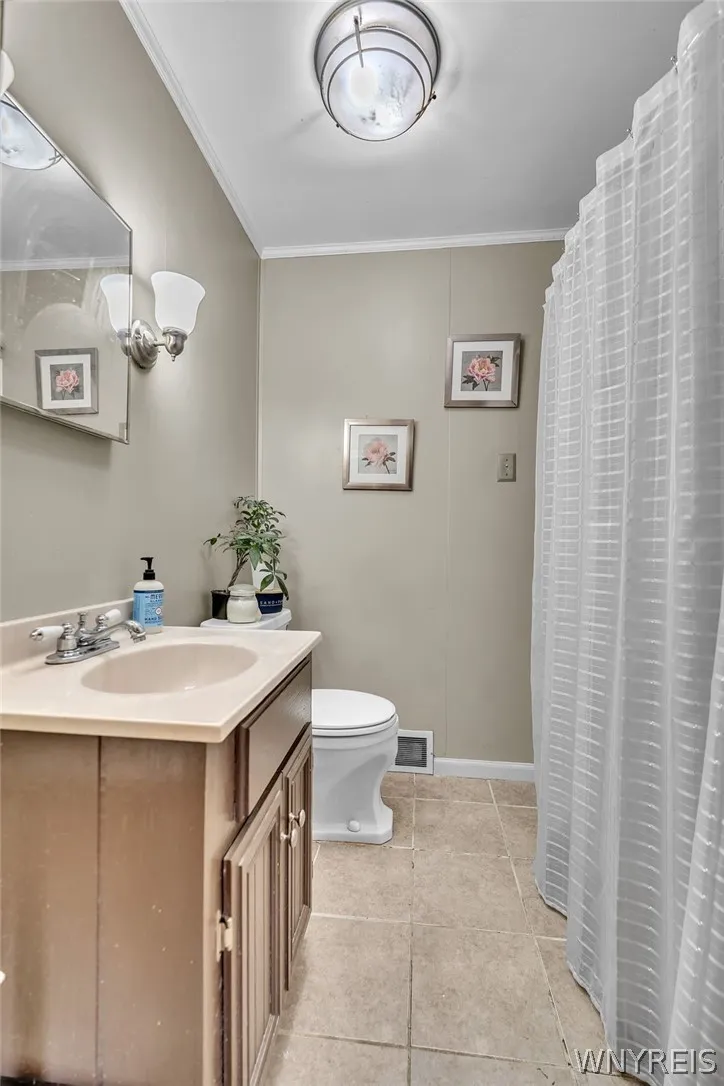 39 Leawood Drive, Tonawanda, New York 14150, Tonawanda, New York 14150, 3 Bedrooms Bedrooms, 6 Rooms Rooms,2 BathroomsBathrooms,Residential,For Sale,39 Leawood Drive, Tonawanda, New York 14150,0,B1685288