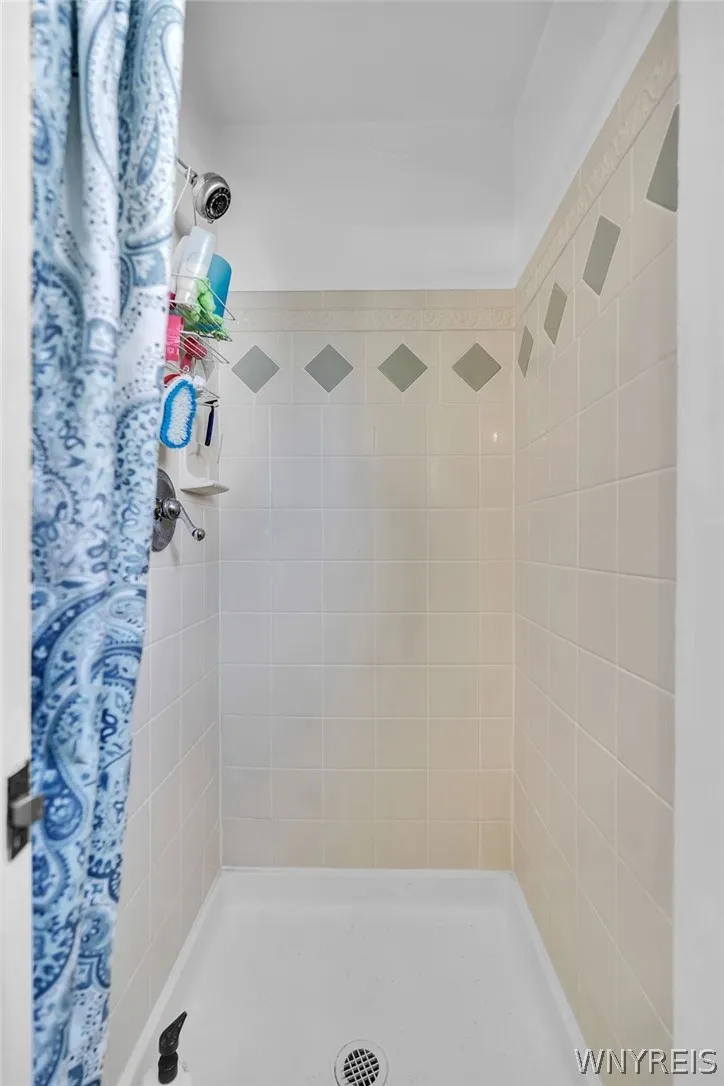39 Leawood Drive, Tonawanda, New York 14150, Tonawanda, New York 14150, 3 Bedrooms Bedrooms, 6 Rooms Rooms,2 BathroomsBathrooms,Residential,For Sale,39 Leawood Drive, Tonawanda, New York 14150,0,B1685288