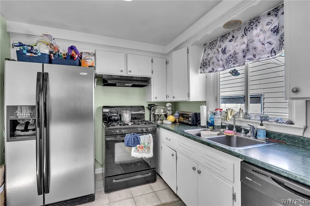 39 Leawood Drive, Tonawanda, New York 14150, Tonawanda, New York 14150, 3 Bedrooms Bedrooms, 6 Rooms Rooms,2 BathroomsBathrooms,Residential,For Sale,39 Leawood Drive, Tonawanda, New York 14150,0,B1685288