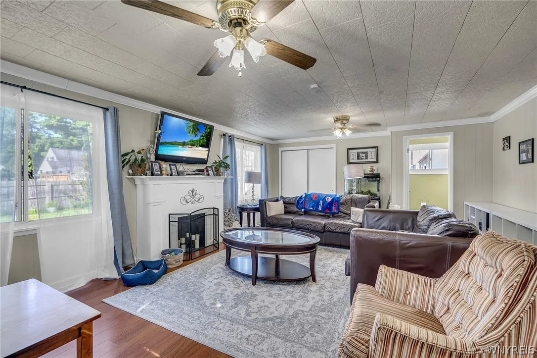 39 Leawood Drive, Tonawanda, New York 14150, Tonawanda, New York 14150, 3 Bedrooms Bedrooms, 6 Rooms Rooms,2 BathroomsBathrooms,Residential,For Sale,39 Leawood Drive, Tonawanda, New York 14150,0,B1685288