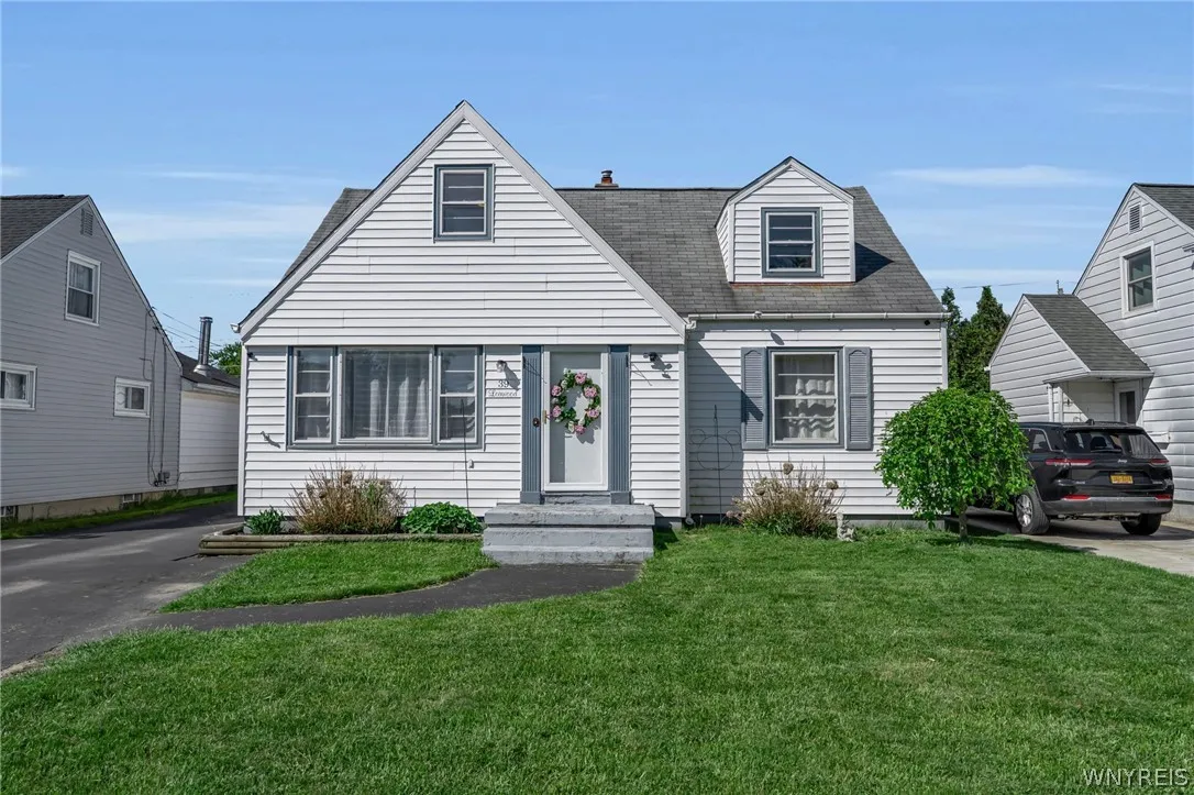 39 Leawood Drive, Tonawanda, New York 14150, Tonawanda, New York 14150, 3 Bedrooms Bedrooms, 6 Rooms Rooms,2 BathroomsBathrooms,Residential,For Sale,39 Leawood Drive, Tonawanda, New York 14150,0,B1685288