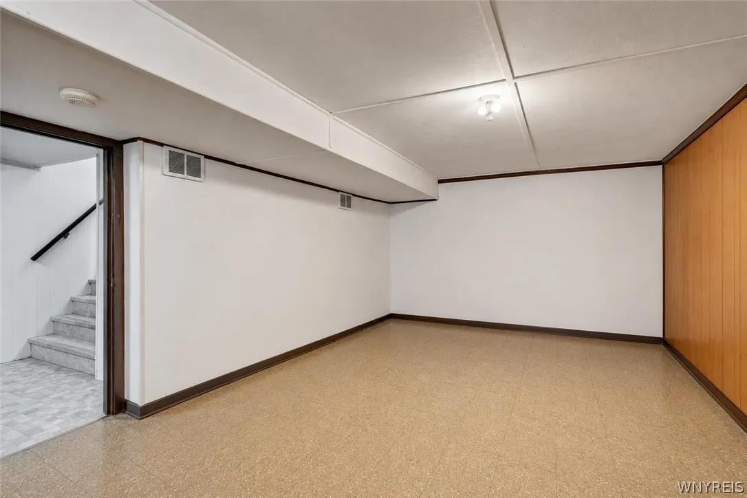 39 Leawood Drive, Tonawanda, New York 14150, Tonawanda, New York 14150, 3 Bedrooms Bedrooms, 6 Rooms Rooms,2 BathroomsBathrooms,Residential,For Sale,39 Leawood Drive, Tonawanda, New York 14150,0,B1685288