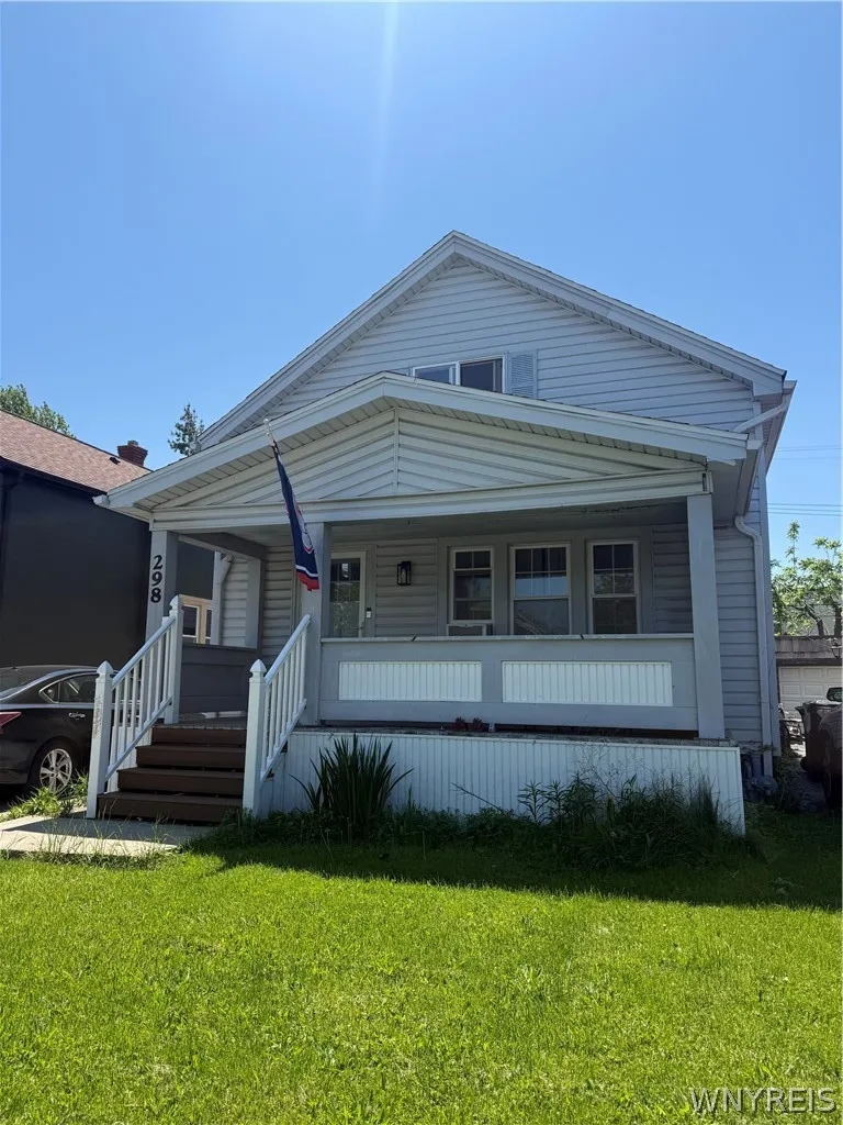 298 West Hazeltine Avenue, Tonawanda, New York 142, Tonawanda, New York 14217, 3 Bedrooms Bedrooms, 5 Rooms Rooms,2 BathroomsBathrooms,Residential Lease,For Rent,298 West Hazeltine Avenue, Tonawanda, New York 142,0,B1686552