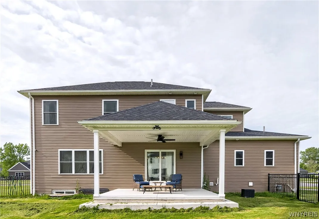 4 Wentworth Drive, Orchard Park, New York 14127, Orchard Park, New York 14127, 4 Bedrooms Bedrooms, 15 Rooms Rooms,2 BathroomsBathrooms,Residential,For Sale,4 Wentworth Drive, Orchard Park, New York 14127,0,B1686306