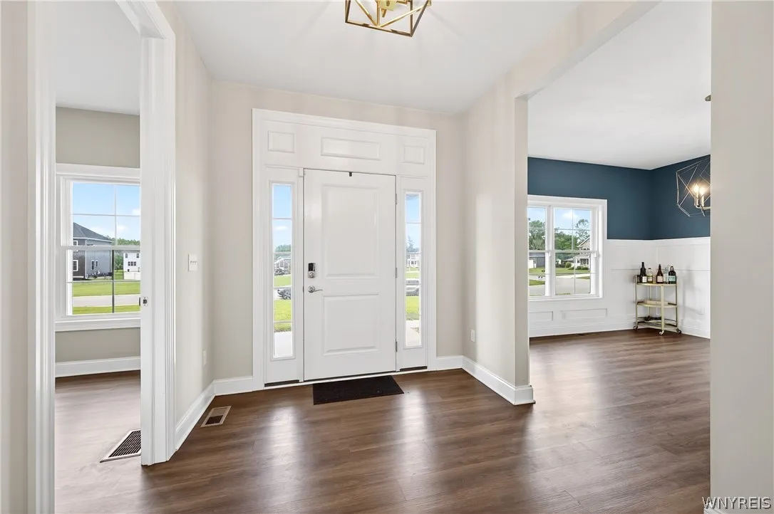 4 Wentworth Drive, Orchard Park, New York 14127, Orchard Park, New York 14127, 4 Bedrooms Bedrooms, 15 Rooms Rooms,2 BathroomsBathrooms,Residential,For Sale,4 Wentworth Drive, Orchard Park, New York 14127,0,B1686306