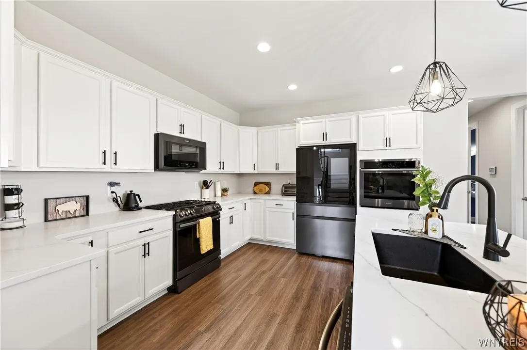 4 Wentworth Drive, Orchard Park, New York 14127, Orchard Park, New York 14127, 4 Bedrooms Bedrooms, 15 Rooms Rooms,2 BathroomsBathrooms,Residential,For Sale,4 Wentworth Drive, Orchard Park, New York 14127,0,B1686306