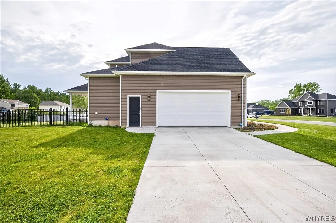 4 Wentworth Drive, Orchard Park, New York 14127, Orchard Park, New York 14127, 4 Bedrooms Bedrooms, 15 Rooms Rooms,2 BathroomsBathrooms,Residential,For Sale,4 Wentworth Drive, Orchard Park, New York 14127,0,B1686306
