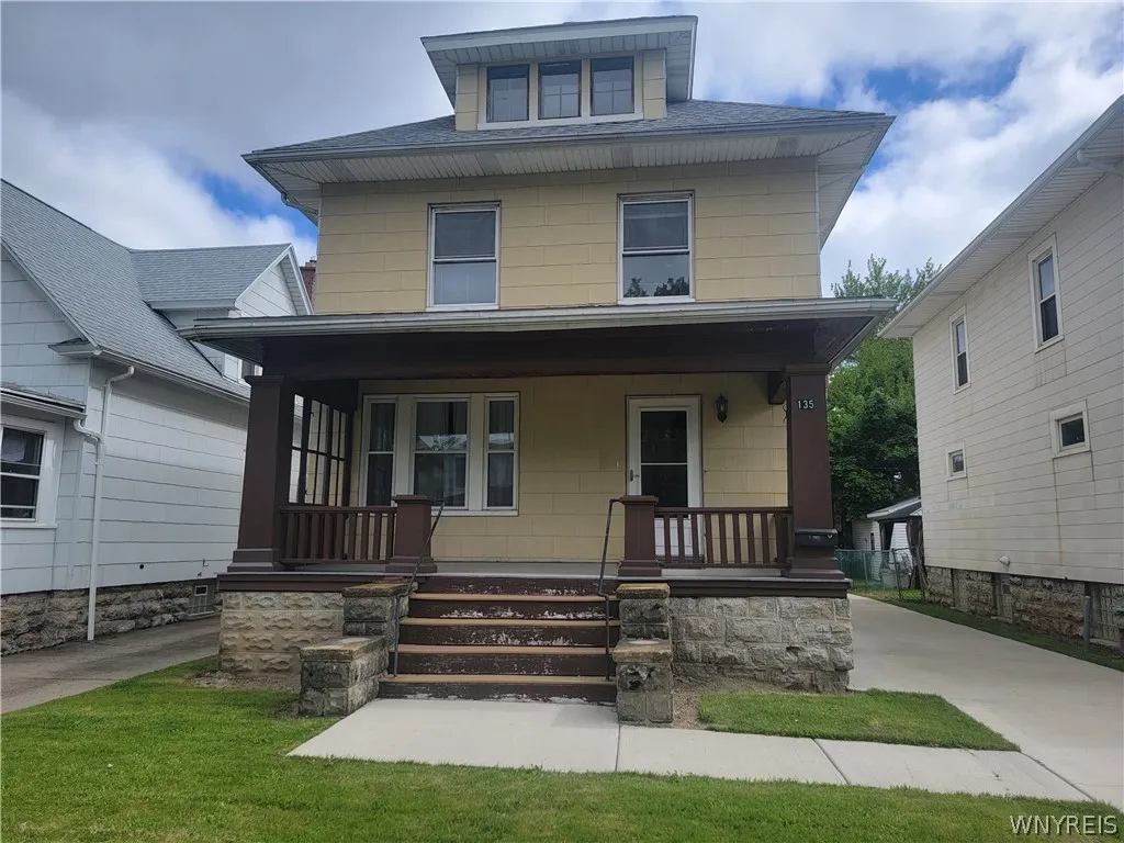 135 Englewood Avenue, Buffalo, New York 14214, Buffalo, New York 14214, 4 Bedroom Bedrooms, 9 Room Rooms,2 BathroomBathrooms,Residential,Closed,135 Englewood Avenue, Buffalo, New York 14214,0,B1686435
