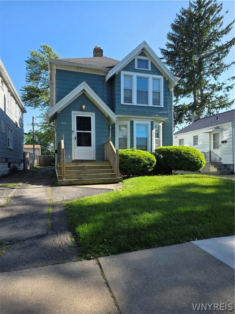 215 Saint Lawrence Avenue, Buffalo, New York 14216, Buffalo, New York 14216, 4 Bedroom Bedrooms, ,2 BathroomBathrooms,Residential,Closed,215 Saint Lawrence Avenue, Buffalo, New York 14216,0,B1686123