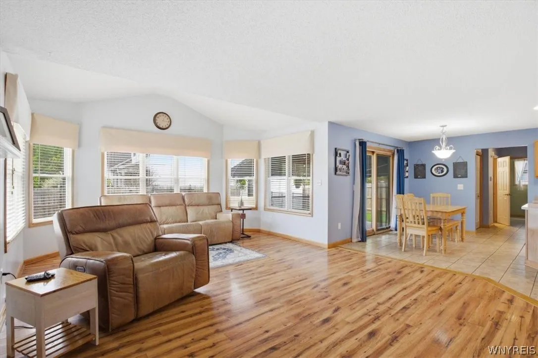 2305 Winterberry Drive, Hamburg, New York 14085, Hamburg, New York 14085, 4 Bedrooms Bedrooms, 13 Rooms Rooms,2 BathroomsBathrooms,Residential,For Sale,2305 Winterberry Drive, Hamburg, New York 14085,0,B1684645