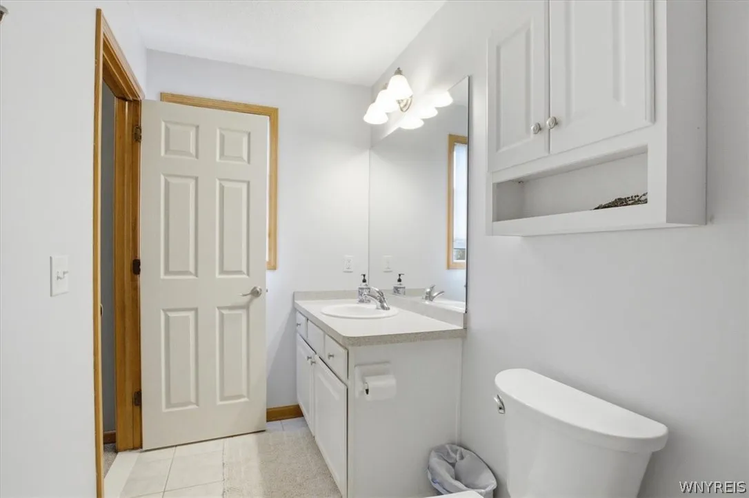 2305 Winterberry Drive, Hamburg, New York 14085, Hamburg, New York 14085, 4 Bedrooms Bedrooms, 13 Rooms Rooms,2 BathroomsBathrooms,Residential,For Sale,2305 Winterberry Drive, Hamburg, New York 14085,0,B1684645