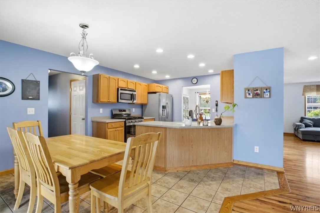2305 Winterberry Drive, Hamburg, New York 14085, Hamburg, New York 14085, 4 Bedrooms Bedrooms, 13 Rooms Rooms,2 BathroomsBathrooms,Residential,For Sale,2305 Winterberry Drive, Hamburg, New York 14085,0,B1684645