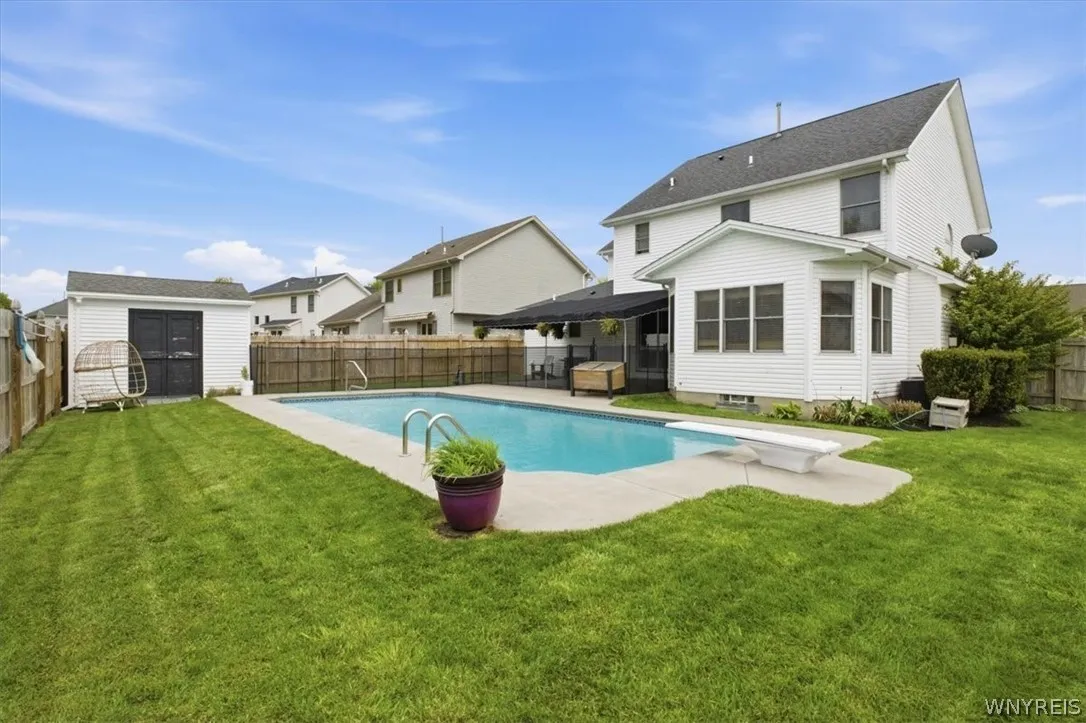 2305 Winterberry Drive, Hamburg, New York 14085, Hamburg, New York 14085, 4 Bedrooms Bedrooms, 13 Rooms Rooms,2 BathroomsBathrooms,Residential,For Sale,2305 Winterberry Drive, Hamburg, New York 14085,0,B1684645