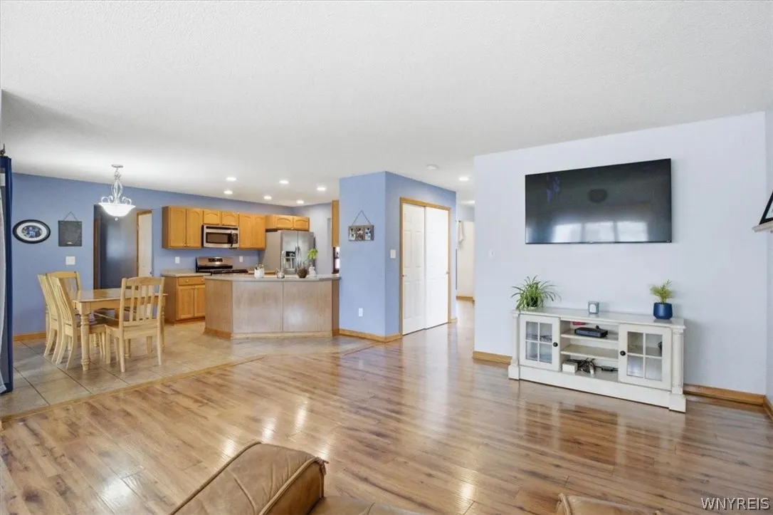 2305 Winterberry Drive, Hamburg, New York 14085, Hamburg, New York 14085, 4 Bedrooms Bedrooms, 13 Rooms Rooms,2 BathroomsBathrooms,Residential,For Sale,2305 Winterberry Drive, Hamburg, New York 14085,0,B1684645