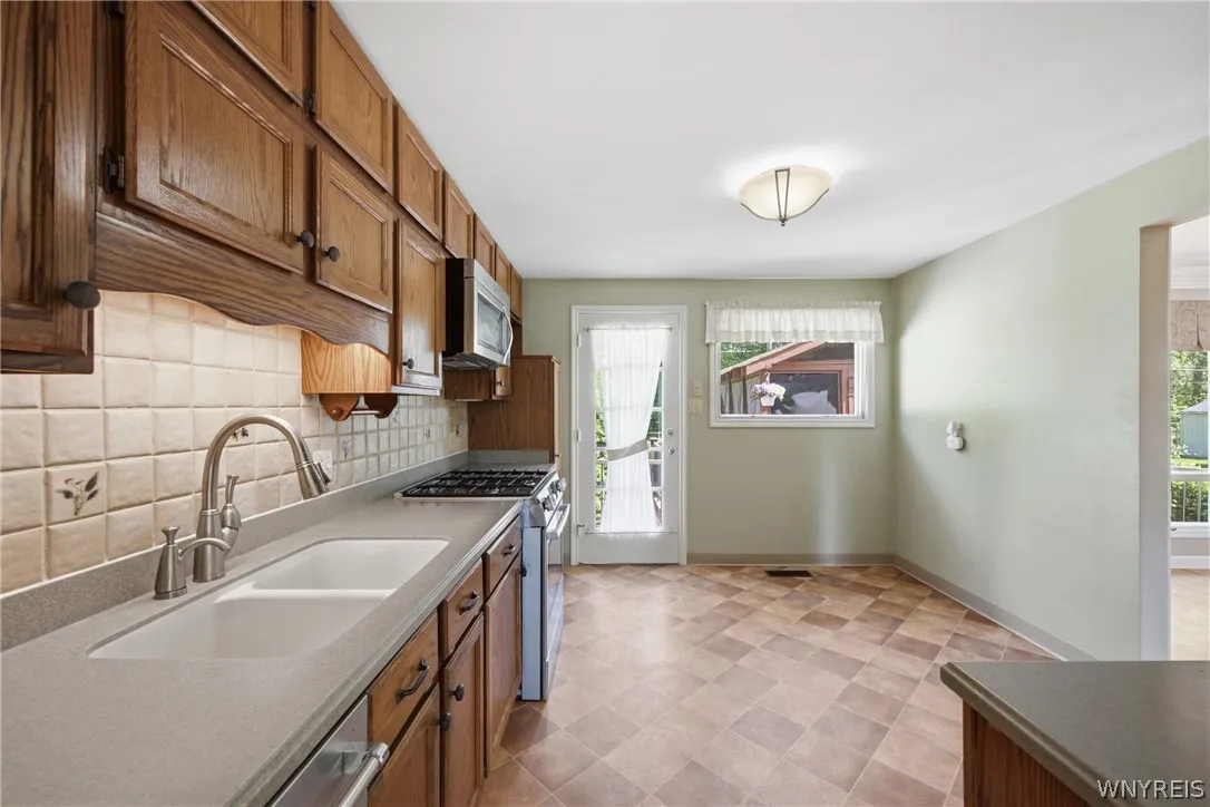 770 Ohio Avenue, North Tonawanda, New York 14120, North Tonawanda, New York 14120, 3 Bedrooms Bedrooms, 8 Rooms Rooms,1 BathroomBathrooms,Residential,For Sale,770 Ohio Avenue, North Tonawanda, New York 14120,0,B1686444