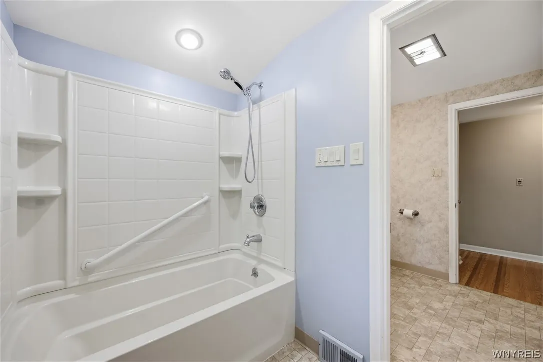 770 Ohio Avenue, North Tonawanda, New York 14120, North Tonawanda, New York 14120, 3 Bedrooms Bedrooms, 8 Rooms Rooms,1 BathroomBathrooms,Residential,For Sale,770 Ohio Avenue, North Tonawanda, New York 14120,0,B1686444