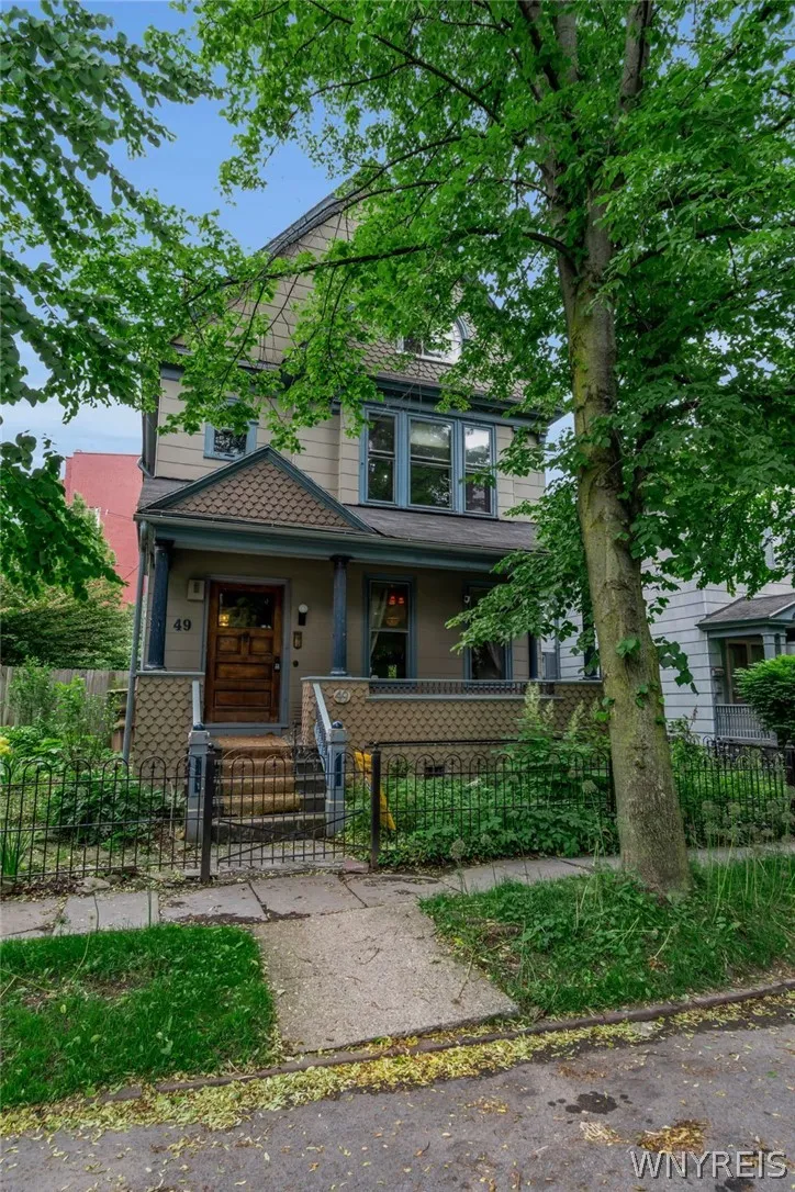 49 Park Street, Buffalo, New York 14201, Buffalo, New York 14201, 3 Bedrooms Bedrooms, 11 Rooms Rooms,2 BathroomsBathrooms,Residential,For Sale,49 Park Street, Buffalo, New York 14201,0,B1686452