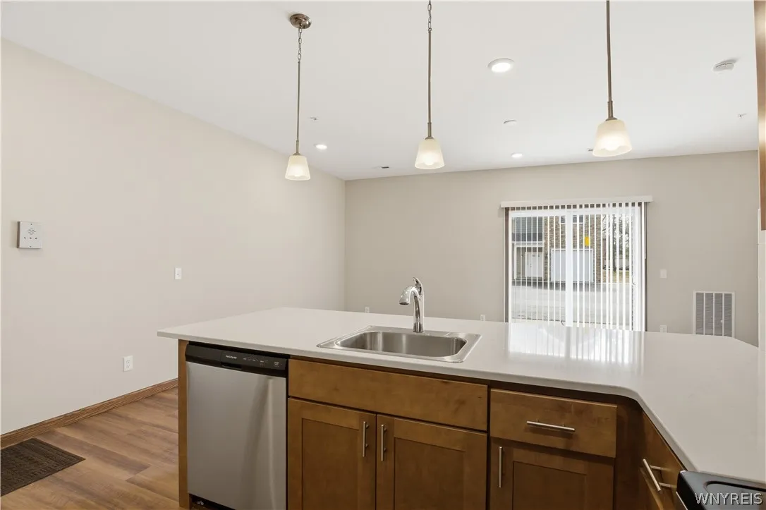 1130 Orchard Park Road, West Seneca, New York 1422, West Seneca, New York 14224, 1 Bedroom Bedrooms, 4 Rooms Rooms,1 BathroomBathrooms,Residential Lease,For Rent,1130 Orchard Park Road, West Seneca, New York 1422,0,B1686836