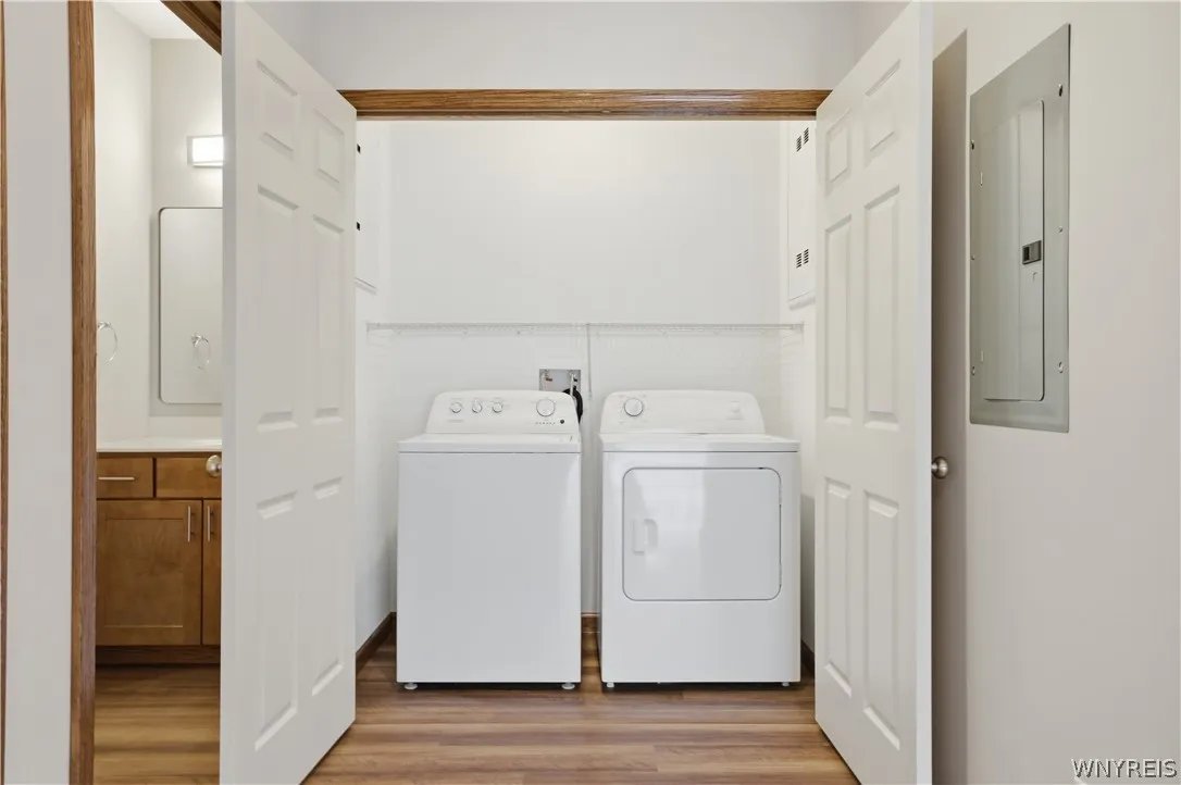 1130 Orchard Park Road, West Seneca, New York 1422, West Seneca, New York 14224, 1 Bedroom Bedrooms, 4 Rooms Rooms,1 BathroomBathrooms,Residential Lease,For Rent,1130 Orchard Park Road, West Seneca, New York 1422,0,B1686836