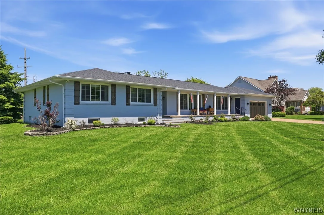 9250 Greiner Road, Clarence, New York 14031, Clarence, New York 14031, 4 Bedrooms Bedrooms, 9 Rooms Rooms,3 BathroomsBathrooms,Residential,For Sale,9250 Greiner Road, Clarence, New York 14031,0,B1685795