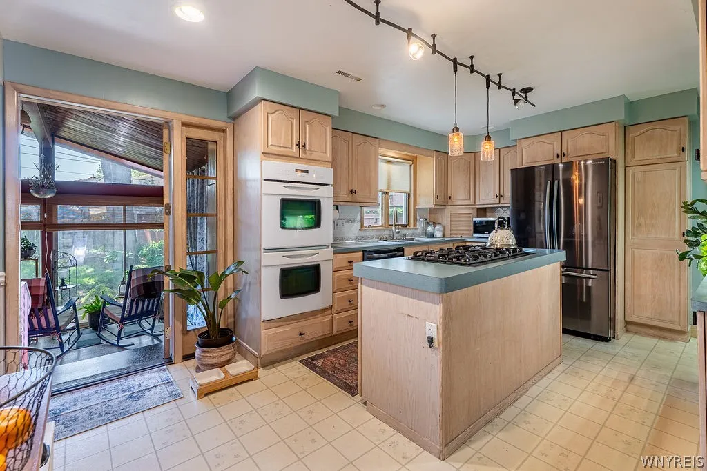 160 Kirkwood Court, West Seneca, New York 14224, West Seneca, New York 14224, 4 Bedrooms Bedrooms, 9 Rooms Rooms,2 BathroomsBathrooms,Residential,For Sale,160 Kirkwood Court, West Seneca, New York 14224,0,B1687543