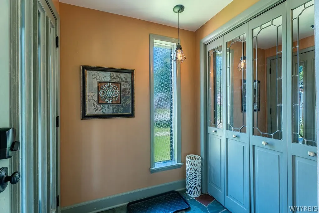 160 Kirkwood Court, West Seneca, New York 14224, West Seneca, New York 14224, 4 Bedrooms Bedrooms, 9 Rooms Rooms,2 BathroomsBathrooms,Residential,For Sale,160 Kirkwood Court, West Seneca, New York 14224,0,B1687543