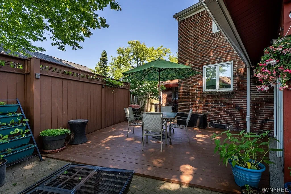160 Kirkwood Court, West Seneca, New York 14224, West Seneca, New York 14224, 4 Bedrooms Bedrooms, 9 Rooms Rooms,2 BathroomsBathrooms,Residential,For Sale,160 Kirkwood Court, West Seneca, New York 14224,0,B1687543