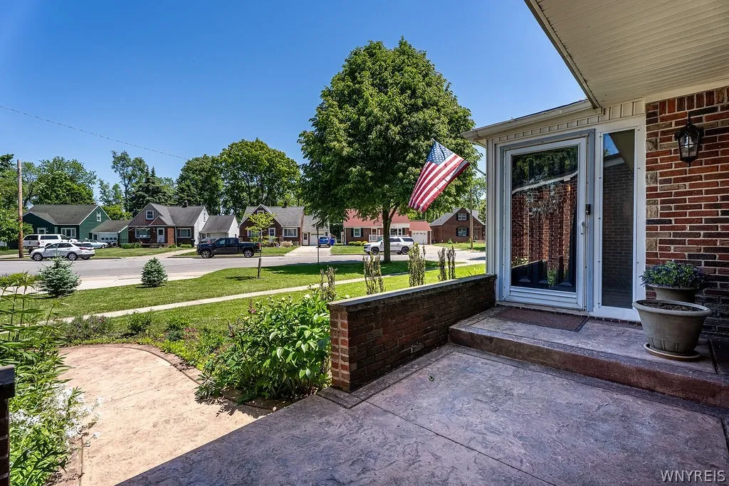 160 Kirkwood Court, West Seneca, New York 14224, West Seneca, New York 14224, 4 Bedrooms Bedrooms, 9 Rooms Rooms,2 BathroomsBathrooms,Residential,For Sale,160 Kirkwood Court, West Seneca, New York 14224,0,B1687543