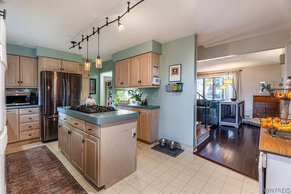 160 Kirkwood Court, West Seneca, New York 14224, West Seneca, New York 14224, 4 Bedrooms Bedrooms, 9 Rooms Rooms,2 BathroomsBathrooms,Residential,For Sale,160 Kirkwood Court, West Seneca, New York 14224,0,B1687543