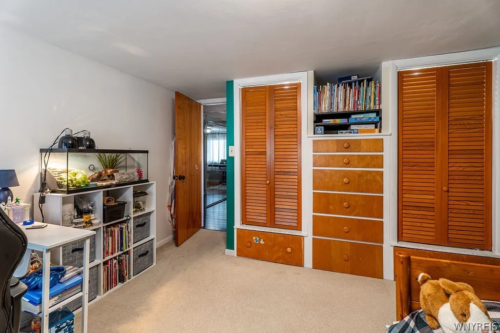 160 Kirkwood Court, West Seneca, New York 14224, West Seneca, New York 14224, 4 Bedrooms Bedrooms, 9 Rooms Rooms,2 BathroomsBathrooms,Residential,For Sale,160 Kirkwood Court, West Seneca, New York 14224,0,B1687543