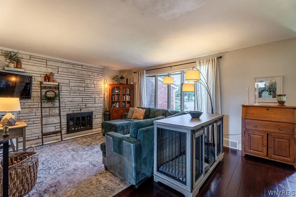 160 Kirkwood Court, West Seneca, New York 14224, West Seneca, New York 14224, 4 Bedrooms Bedrooms, 9 Rooms Rooms,2 BathroomsBathrooms,Residential,For Sale,160 Kirkwood Court, West Seneca, New York 14224,0,B1687543